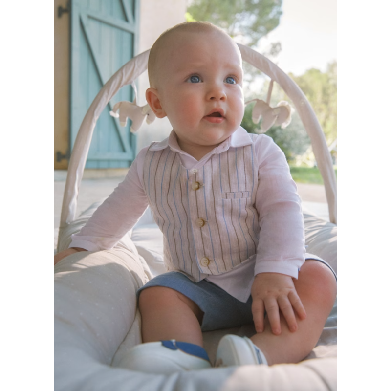 Conjunto pantalón corto y camisa con chaleco recién nacido