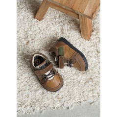 Zapato MAYORAL primeros pasos Velcro bebé niño Color Mostaza